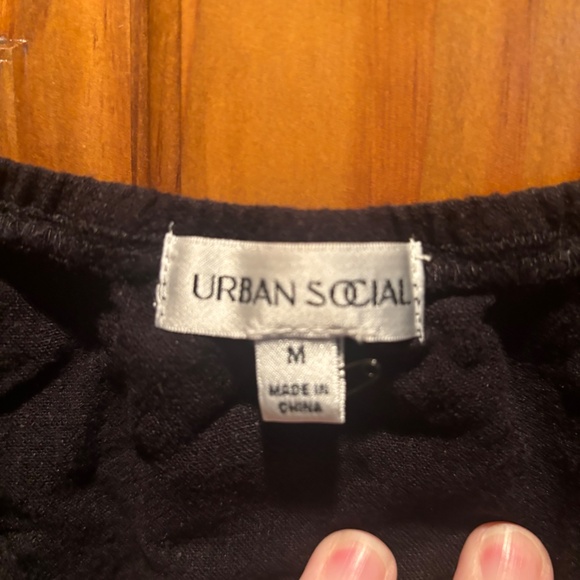 Urban Social Cropped Tank Top in Black Medium - Picture 4 of 5